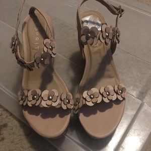 sandal flower strapped wedges